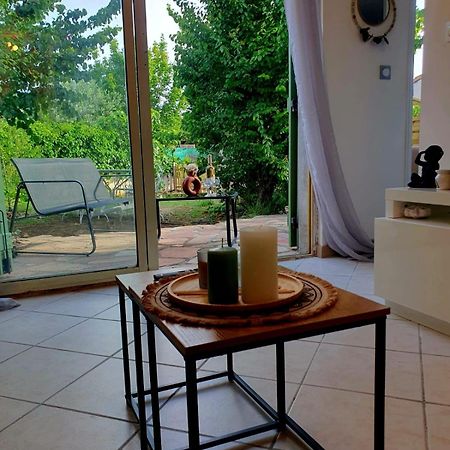 Location De Vacances T2 Non Loin D'Aix Et Marseille Pourrieres Екстериор снимка